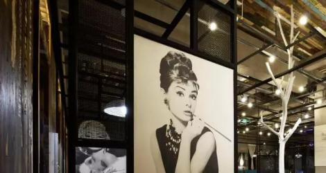 「融創(chuàng)春風(fēng)十里」售樓中心，光影演繹的自然之道！