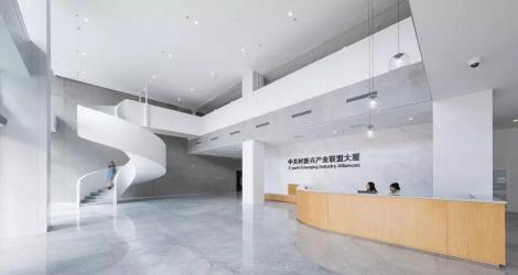 成都海倫天麓銷售中心，東方優(yōu)雅與現(xiàn)代融合的空間縮影！