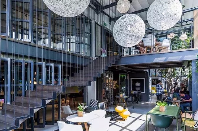 對這屆年輕人來說，“生活”在辦公空間，才是向往的生活